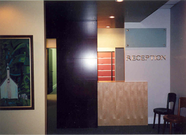 wfh0504 - W.F. Heartwell Architect - Reception Desk - Surgeon's Office - Windsor, Ontario - 1998
